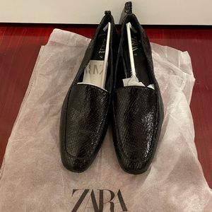 Zara Black Glossy Snakeskin flats